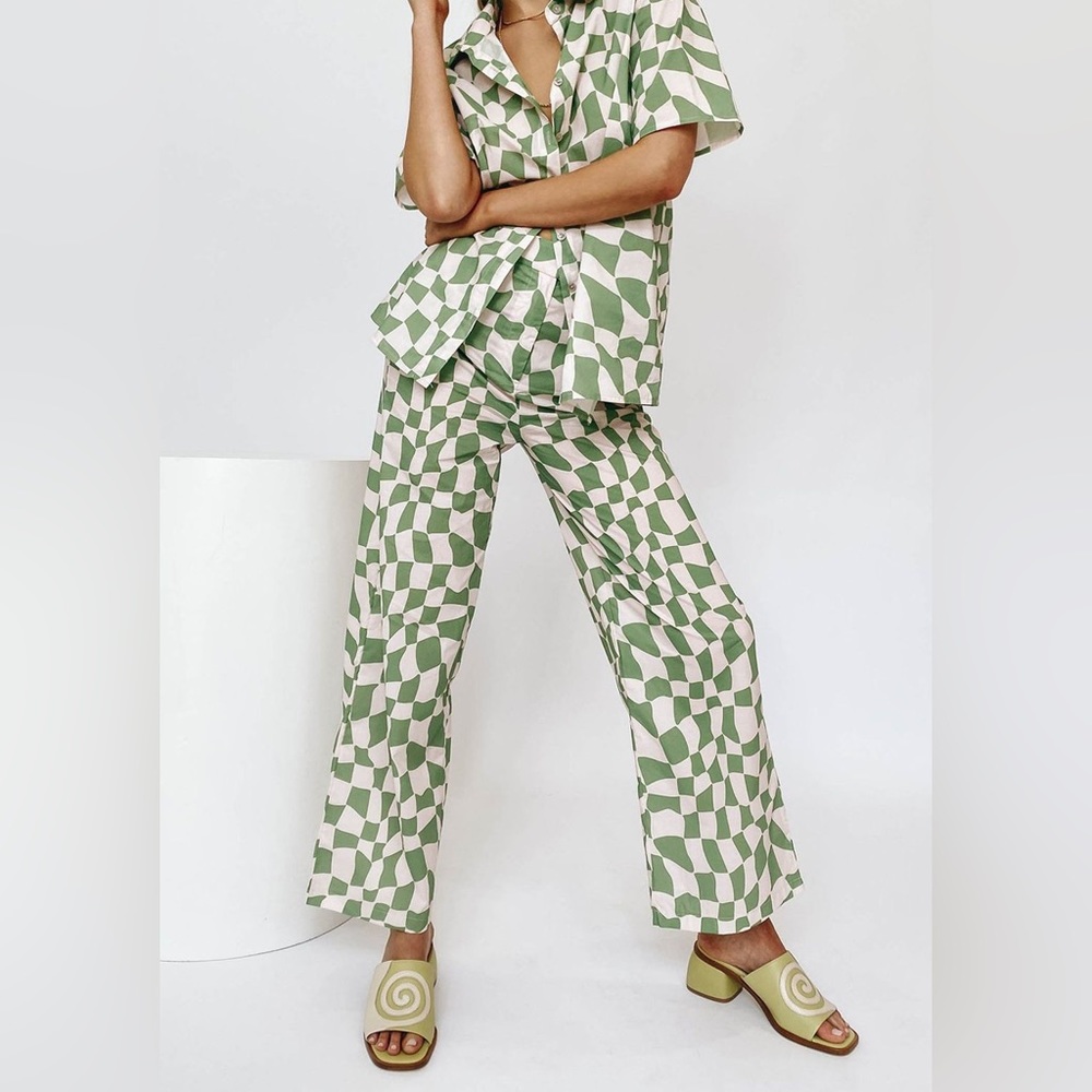 VRG GRL N.Y. Heat Check Pants // Green - Aus size 8 // US size 4